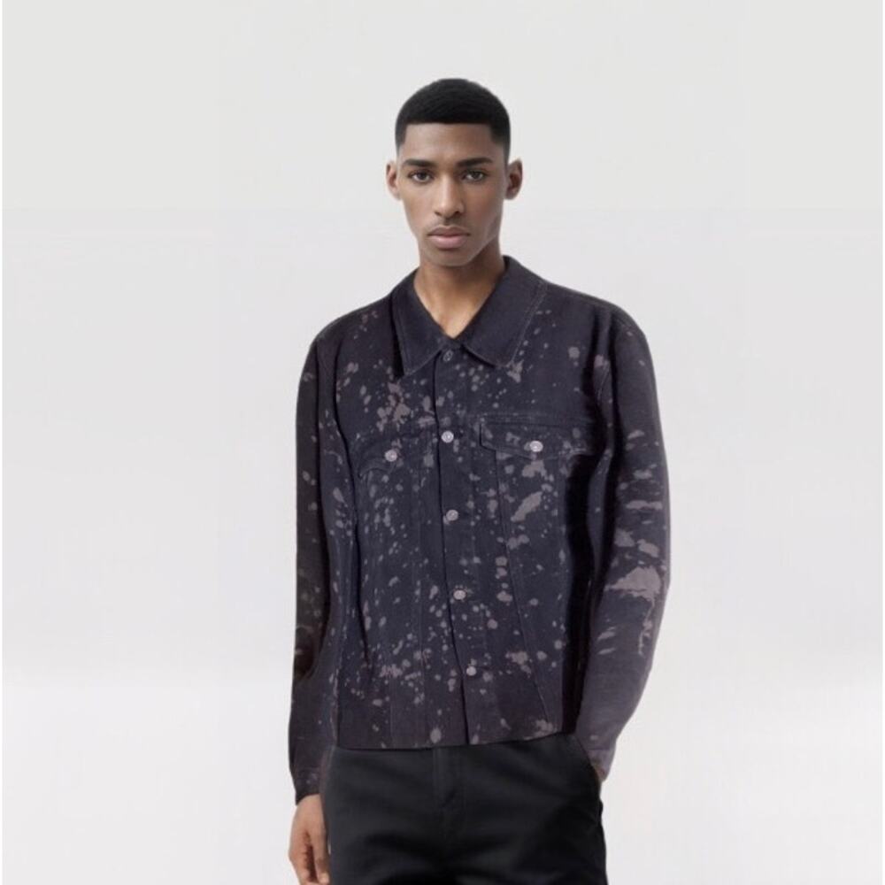 Boohoo Men’s Black  Jean Jacket Sz. Lrg EUC  Black Splattered distressed hem